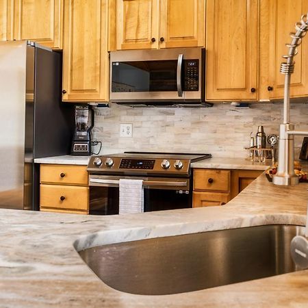 Mountainside - New Luxury Cabin-Fire Table-Hot Tub-3 Pools-Ps5-Bears Gatlinburg Exteriör bild