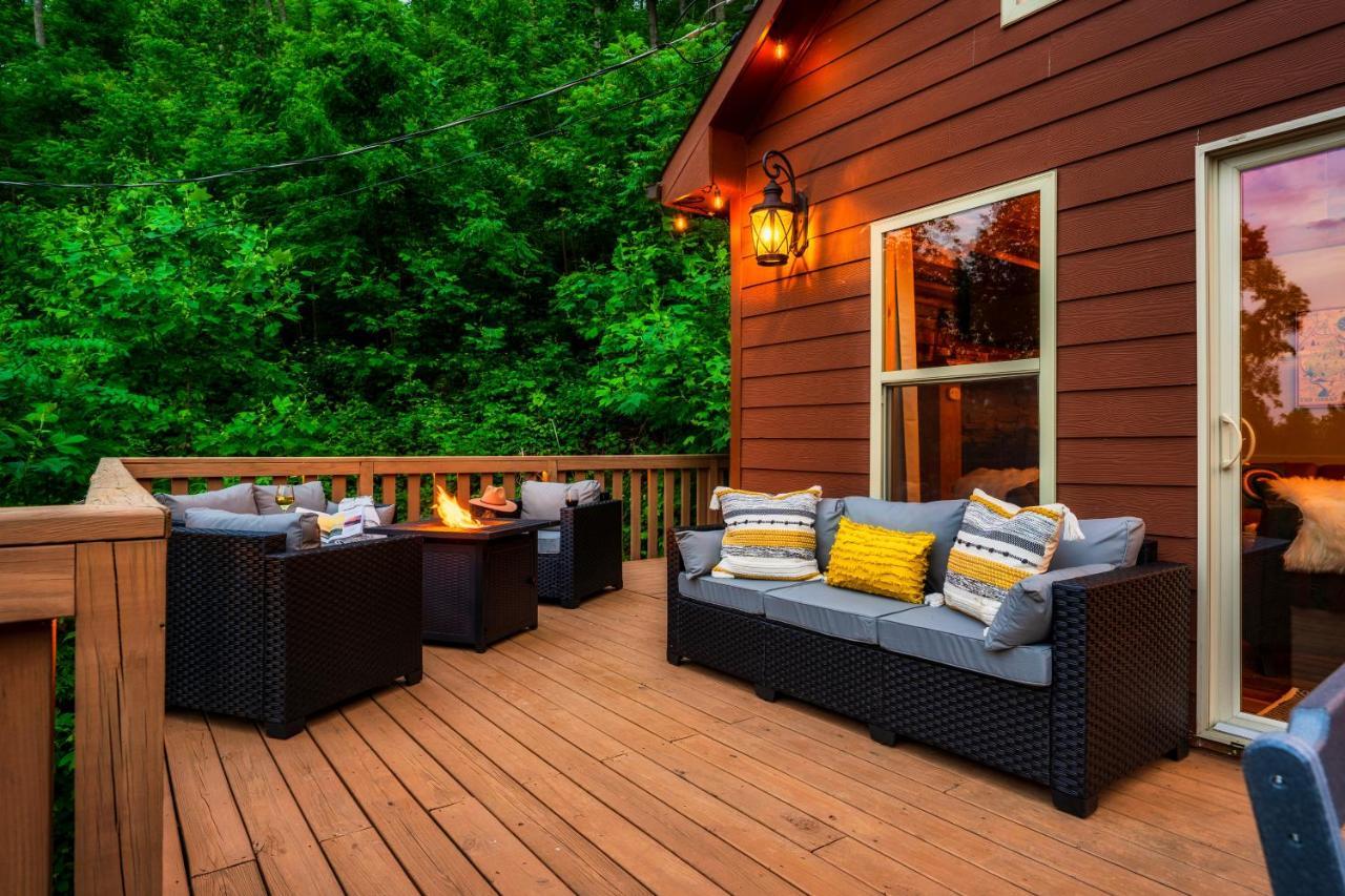 Mountainside - New Luxury Cabin-Fire Table-Hot Tub-3 Pools-Ps5-Bears Gatlinburg Exteriör bild