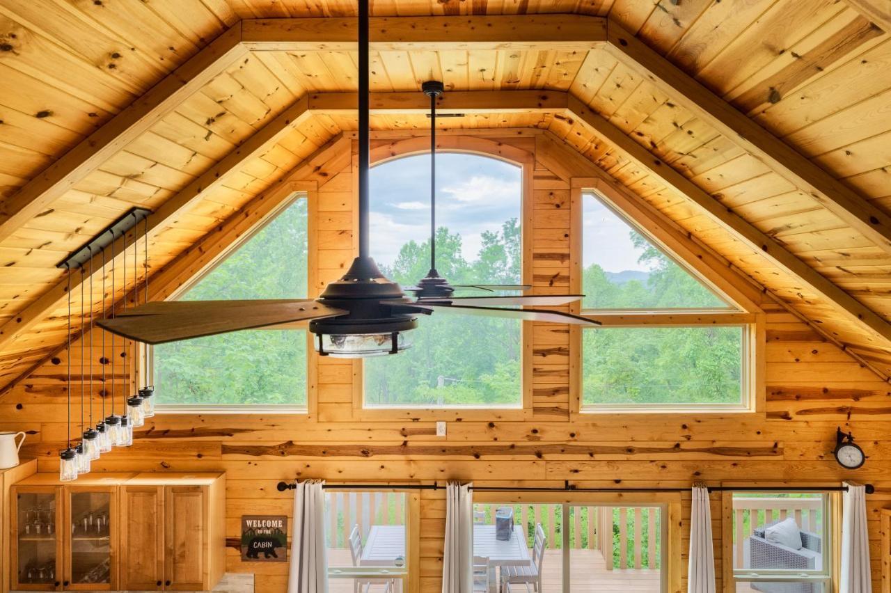 Mountainside - New Luxury Cabin-Fire Table-Hot Tub-3 Pools-Ps5-Bears Gatlinburg Exteriör bild