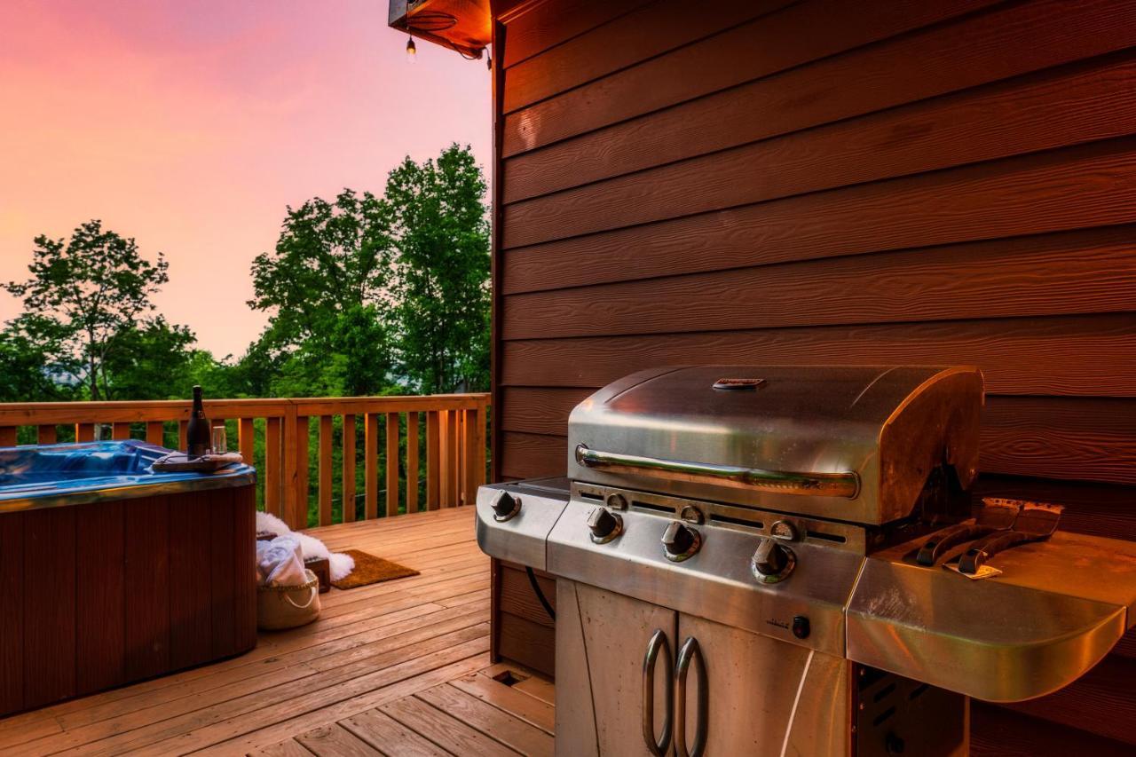 Mountainside - New Luxury Cabin-Fire Table-Hot Tub-3 Pools-Ps5-Bears Gatlinburg Exteriör bild