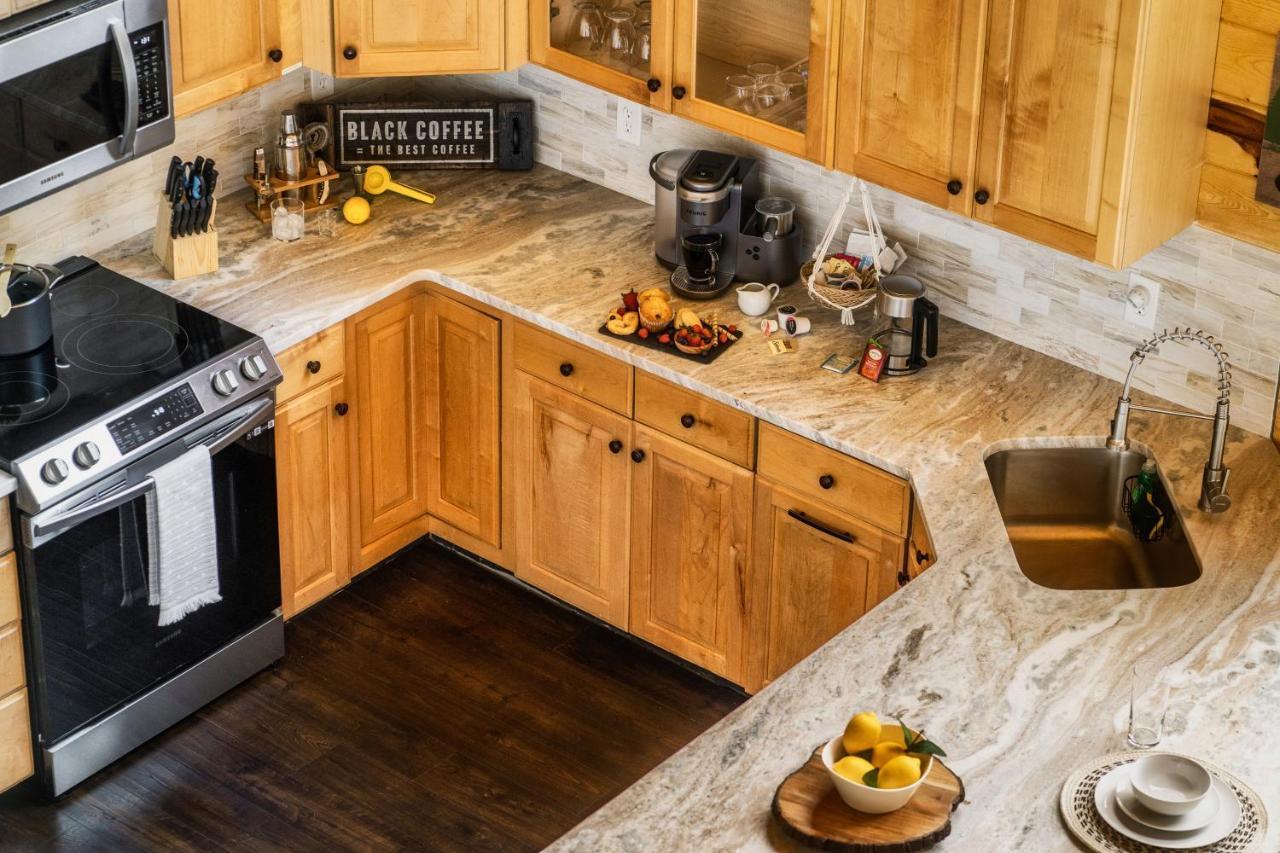 Mountainside - New Luxury Cabin-Fire Table-Hot Tub-3 Pools-Ps5-Bears Gatlinburg Exteriör bild