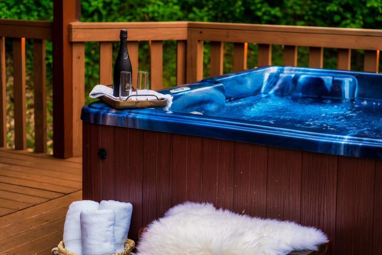 Mountainside - New Luxury Cabin-Fire Table-Hot Tub-3 Pools-Ps5-Bears Gatlinburg Exteriör bild
